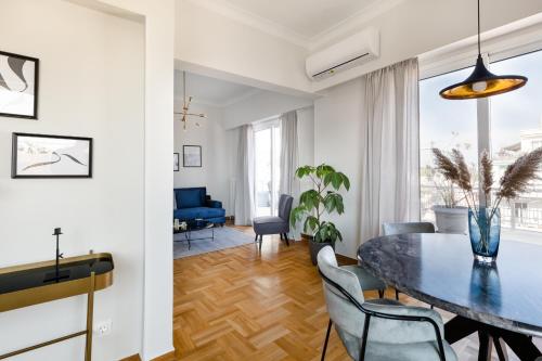 Elegant Luminous 3BD apartment in Kolonaki by UPSTREET