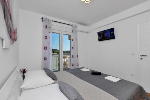Apartment Silver