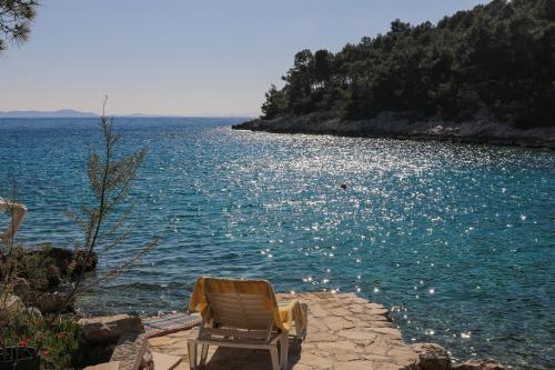 Gallery image of Secluded Seaside Holiday Home in Milna