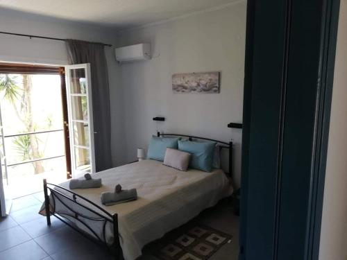Issos Apartments