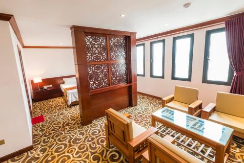 クアンニンにあるHOANG TRUNG HOTEL - Cô Tôのギャラリーの写真