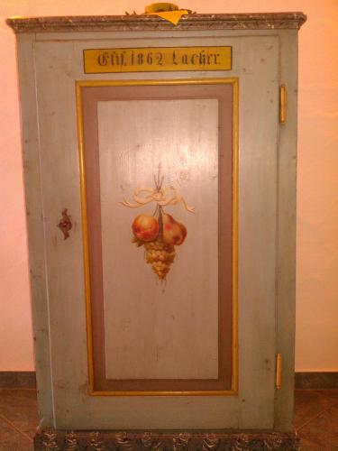 a box with a picture of a fruit on it at Schlosserhof in Telfes im Stubai