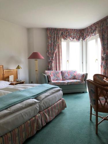 Postel nebo postele na pokoji v ubytování Landhotel Bellevue