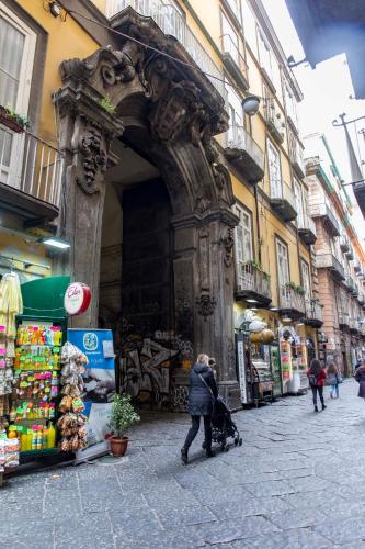 Palazzo Carafa della Spina