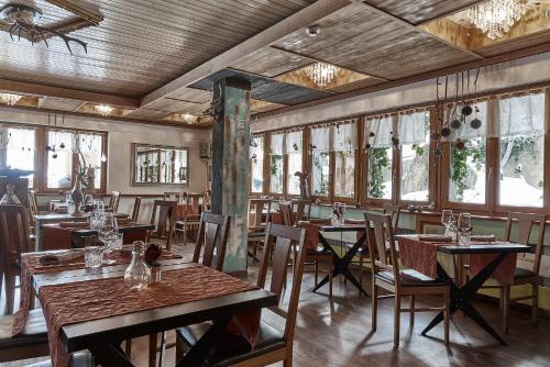 Εστιατόριο ή άλλο μέρος για φαγητό στο Hotel Marmotte
