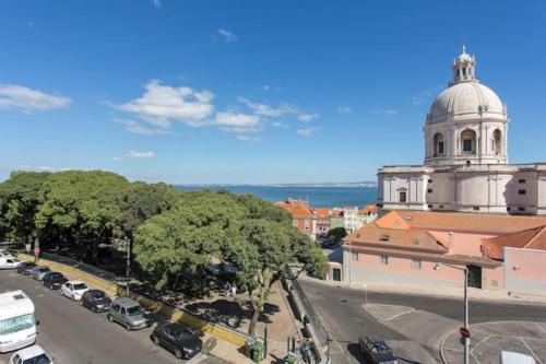 GLAMOROUS and CENTRAL ALFAMA RIVERVIEW