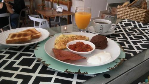 Mad på hotellet eller i nærheden