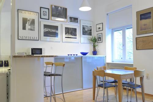 Art Gallery Dalmatinska