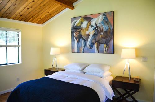 Ένα ή περισσότερα κρεβάτια σε δωμάτιο στο Indian Creek Inn