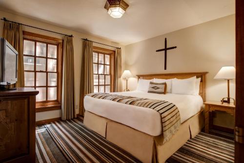Postel nebo postele na pokoji v ubytování Hotel Chimayo de Santa Fe