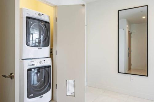 Luxurious Highrise 2b 2b Apartment Heart Of Downtown LA photo 24