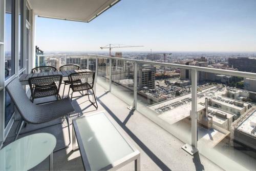 Luxurious Highrise 2b 2b Apartment Heart Of Downtown LA photo 22