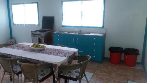 Köök või kööginurk majutusasutuses Aitutaki Budget Accommodation