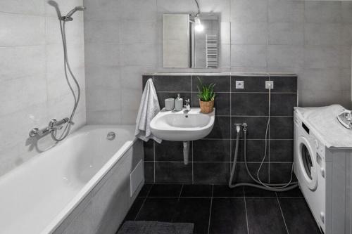 Baðherbergi á Old Town Luxury Apartment in heart of Bratislava