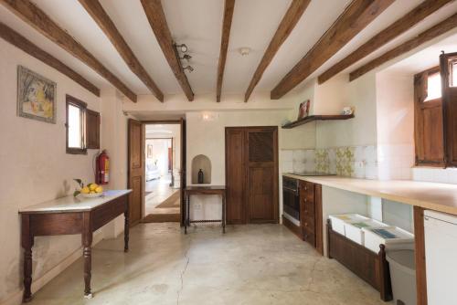 Кухня или мини-кухня в Sa Bisbal - Turismo de interior
