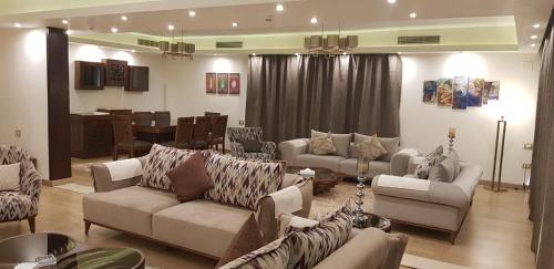 Posezení v ubytování Royal Maadi Hotel