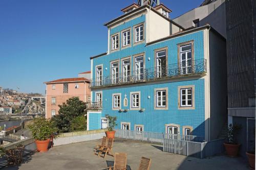 Porto View by Patio 25
