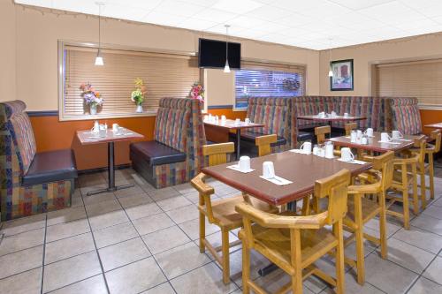 Restoranas ar kita vieta pavalgyti apgyvendinimo įstaigoje Barriere Motor Inn-BMI