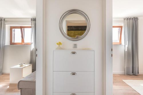 Luxury 1 Bedroom Apartment in Rabacにあるバスルーム