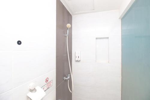 Vonios kambarys apgyvendinimo įstaigoje Residence100