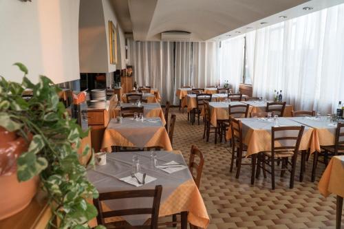 En restaurant eller et andet spisested på Hotel Primavera