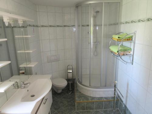Ένα μπάνιο στο Ferienwohnung Rogge (Stendal)