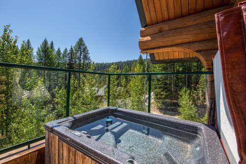 Mogul Hill Cabin – Photos 2