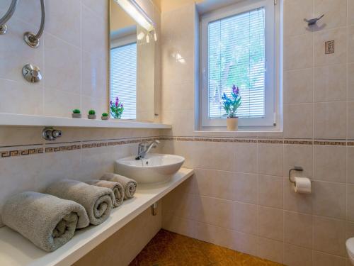 Vonios kambarys apgyvendinimo įstaigoje Apartments Villa Vanda