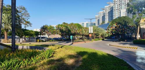 セブシティにあるMactan Newtown with Sun Set and Garden Viewのギャラリーの写真