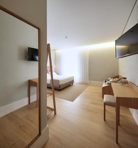 Μια τηλεόραση ή/και κέντρο ψυχαγωγίας στο The Rex Hotel Porto