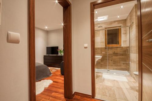 Kúpeľňa v ubytovaní ApartSerwis - Apartament Zacisze