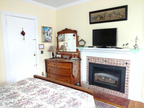 Armistead Cottage Bed & Breakfast – Photos 3
