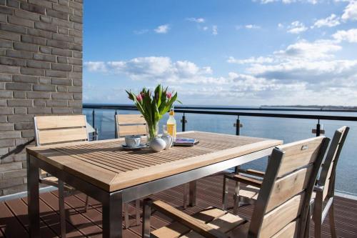 Dock 76 Promenade – Photos 2