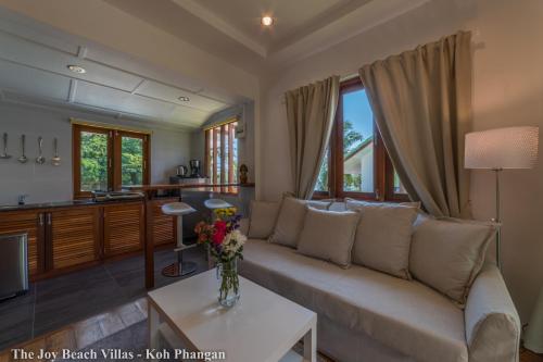 Χώρος καθιστικού στο The Joy Beach Villas