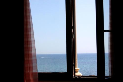 Vista generica sul mare o vista sul mare dall'interno dell'hotel