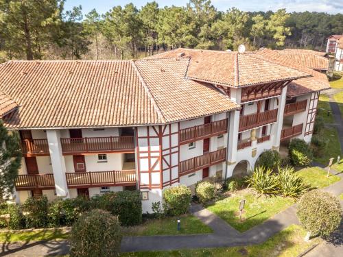 Photo de la galerie de l'établissement Appartement 4 couchages dans résidence avec piscine entre golf et lac de Biscarrosse, à Biscarrosse