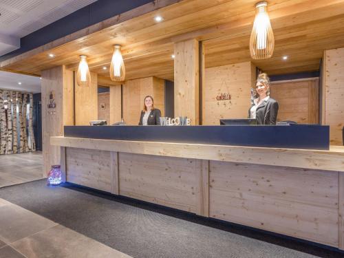 Photo de la galerie de l'établissement Chalet in France with Spa & Scenic Views, à Les Boisses