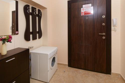 Foto Feniks Apartments 5