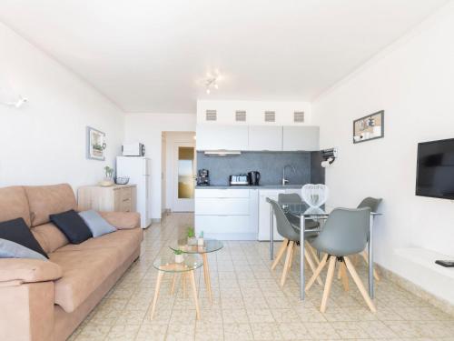 Apartment Canigó by Interhome