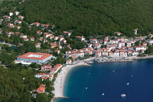an aerial view of a town with a beach at Hotel Marina - Liburnia in Mošćenička Draga