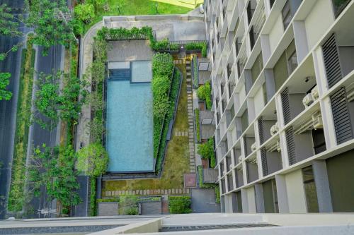 Piscina di SureStay by Best Western Bangkok Ramintra o nelle vicinanze