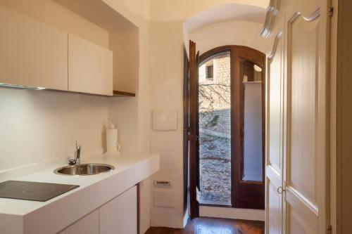 Köök või kööginurk majutusasutuses Il Castello di Campello