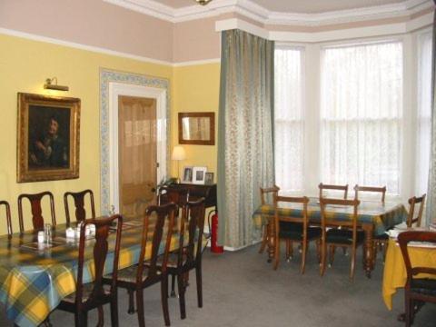 Gallery image of The ESKBANK hotel - Rathan House in Dalkeith