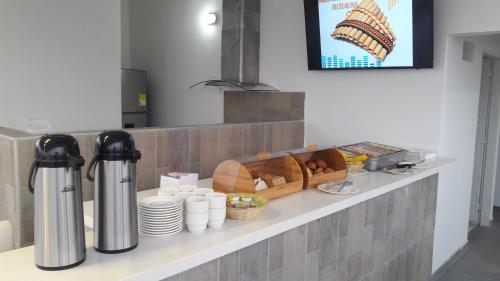 Příslušenství pro přípravu čaje a kávy v ubytování Hotel Zamay Gaira