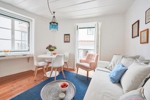 Alfama Light-Filled Apartment, By TimeCooler