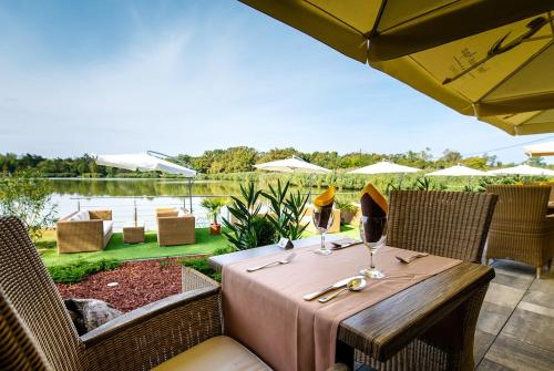 Zahrada ubytování Happy Mammy Bababarát Apartmanház 1 - Hűvös utca