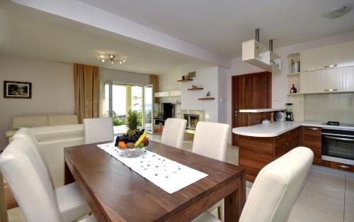 Holiday house Luna in Makarska with private pool