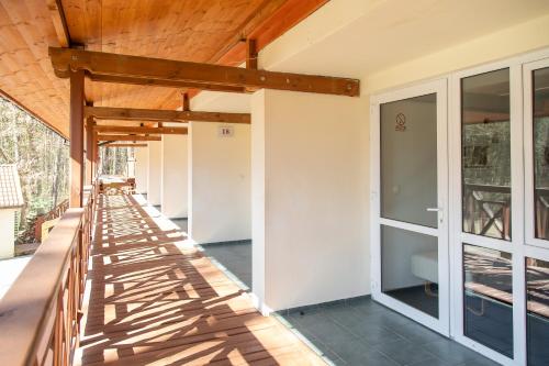 Balkón nebo terasa v ubytování Diuna