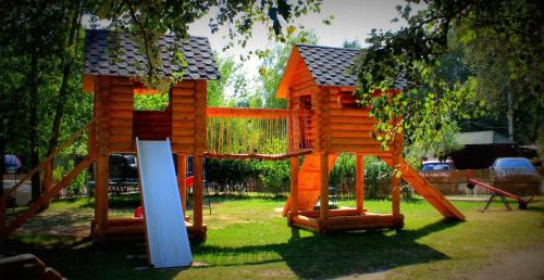 Ο χώρος παιχνιδιού για παιδιά στο Holiday Park Dunay