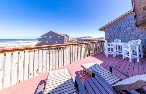 Sunrise Splendor (Formerly Eighteenth South) – Photos 3